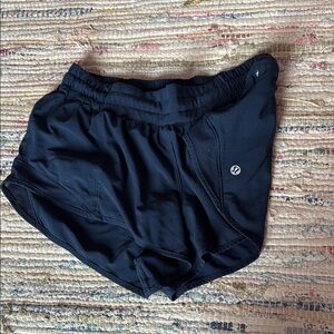 Lululemon hotty hot short